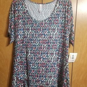 NWT 2xl lularoe perfect tee